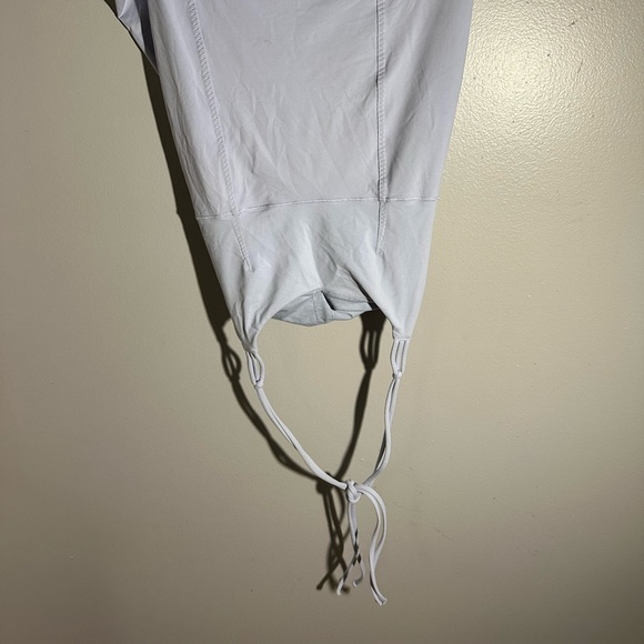 Lululemon tank top size 6 - Picture 5 of 6